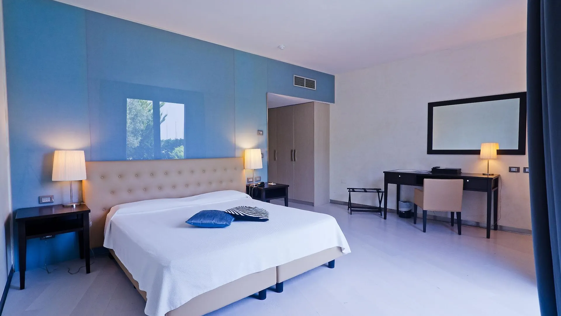 Hotel Riviera Dei Fiori San Lorenzo al Mare 4*,