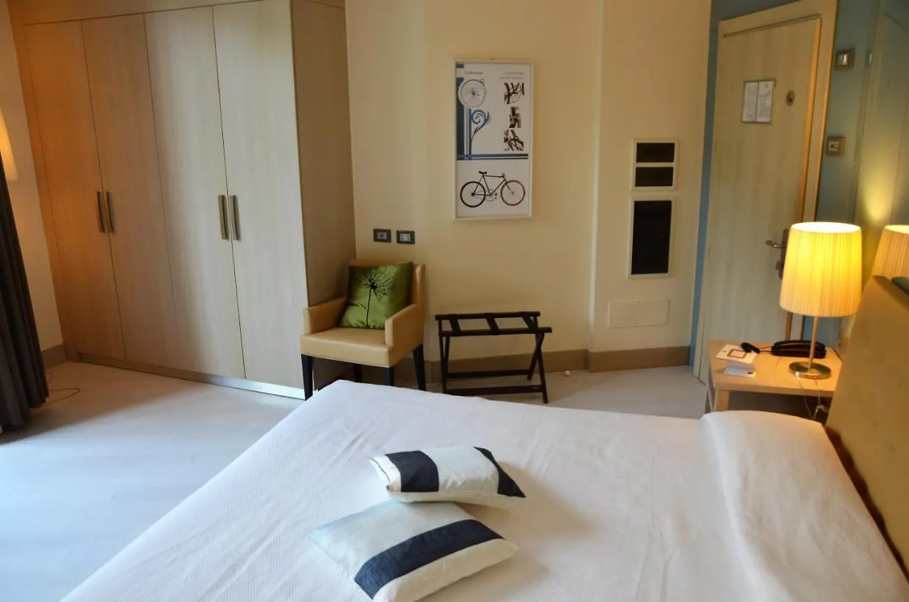 Hotel Riviera Dei Fiori San Lorenzo al Mare 4*,